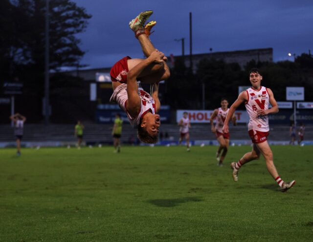 Colts are back at home and ready to put on a show under lights 🔥They certainly had a bit of fun in the twilight slot last season 👀Be there Saturday for a full day of footy:
Futures: 9:40am
Reserves: 11:55am
League: 2:40pm
Colts: 5:30pmGame Tickets:
https://www.intix.com.au/org/south-fremantle-football-club*Please note WAFL gate charges apply from 10:15am to 6pm*