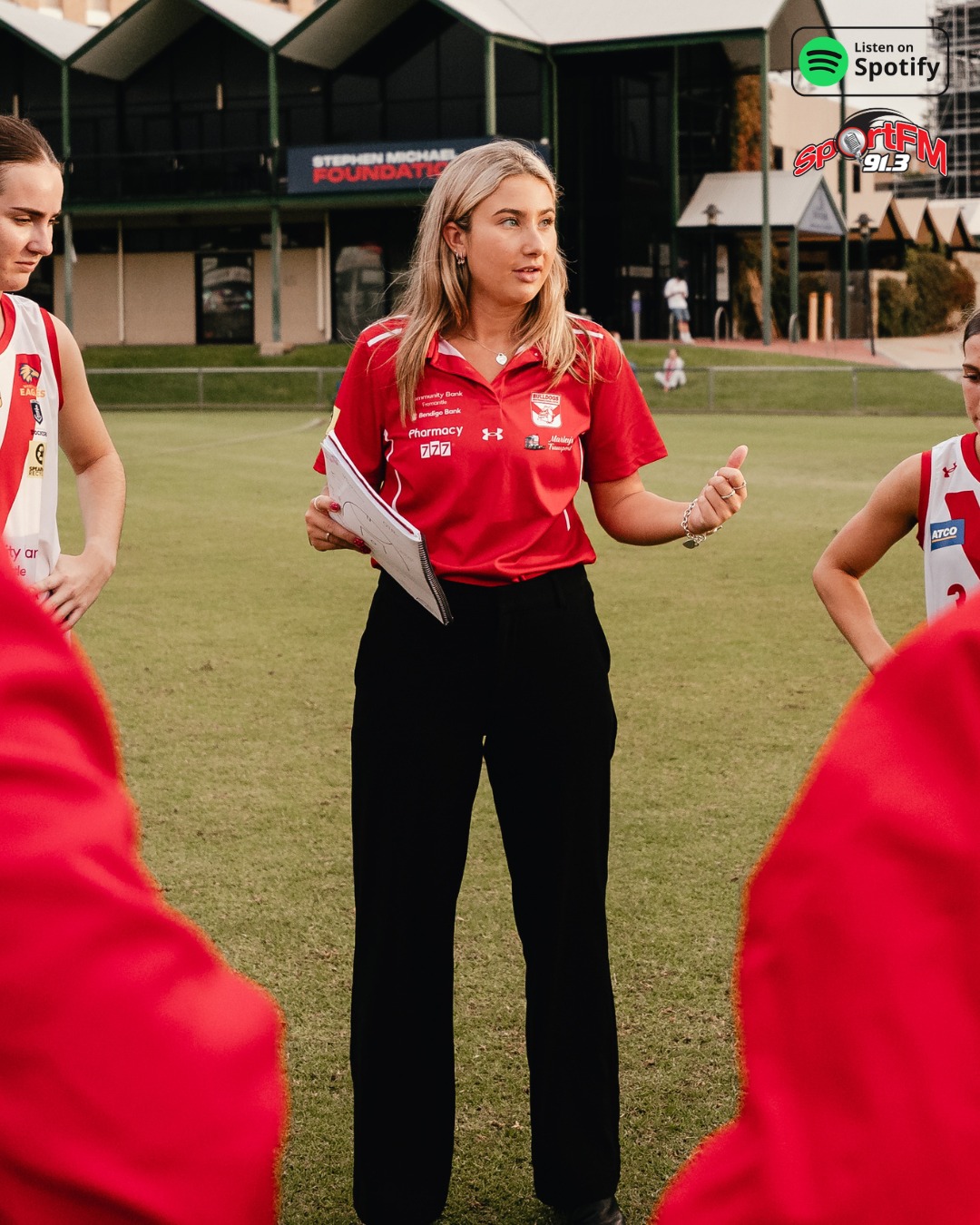 KENNEL RADIO FT. NAT SZELID 🎙️
Tune in tonight for another edition of Kennel Radio, from 6pm on 91.3 SportFM.
CE0 Cameron Britt joins host Pat Mirosevich, with WAFLW Senior Assistant Coach Nat Szelid.🔴 Beating Peel in Freo
⚪ Nat’s Forward Group
🔴 State Opportunities
⚪ W Road Ahead
📻 Live from 6pm on 91.3 SportFM